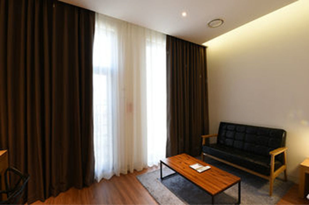 Hotel Schweizer Dorf Cheonan Extérieur photo